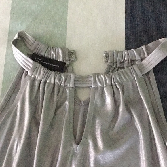 Metallic silver - Picture 3 of 5